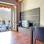 Balcony On The - Free Parking, View Laglio