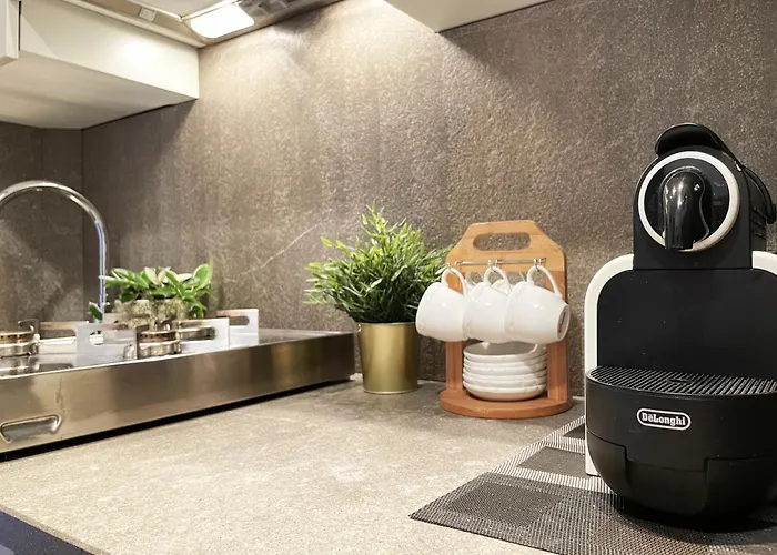 Апартаменты Balcony On The - Free Parking, View