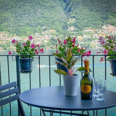 Balcony On The - Free Parking, View Апартаменты Лалльо